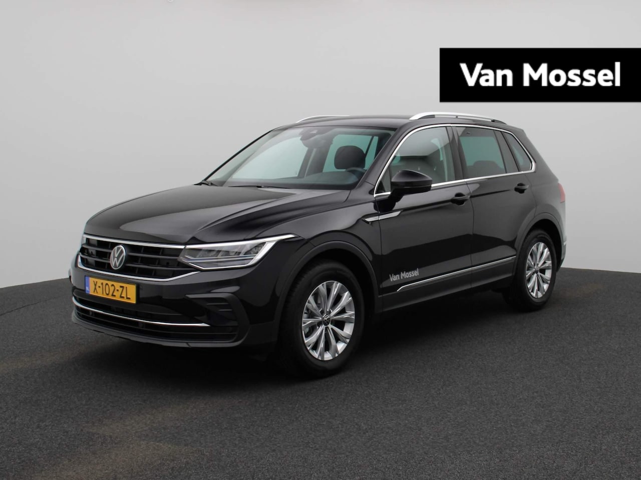 Volkswagen Tiguan - 1.5 TSI Life Business 150 PK DSG 150PK | 17 inch lichtmetaal | Navigatie | Parkeersensoren - AutoWereld.nl