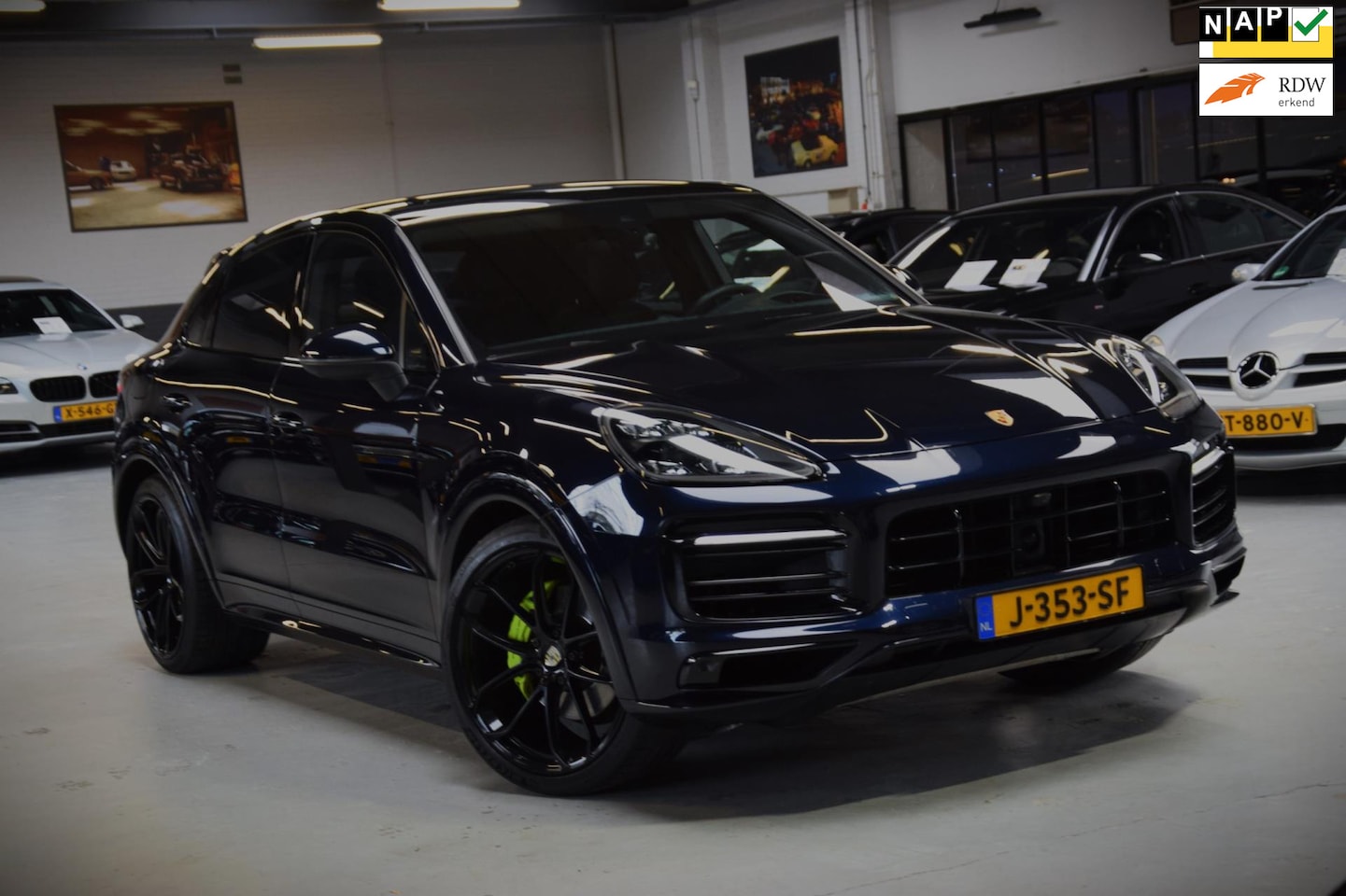 Porsche Cayenne Coupé - 3.0 E-Hybrid *Sport Design Pakket*Panoramadak|ACC|Bose|Leder|22inch!!|Dealer onderhouden - AutoWereld.nl