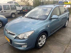 Hyundai i30 CW - 1.4i Blue Dynamic-NIEUWE APK KEURING