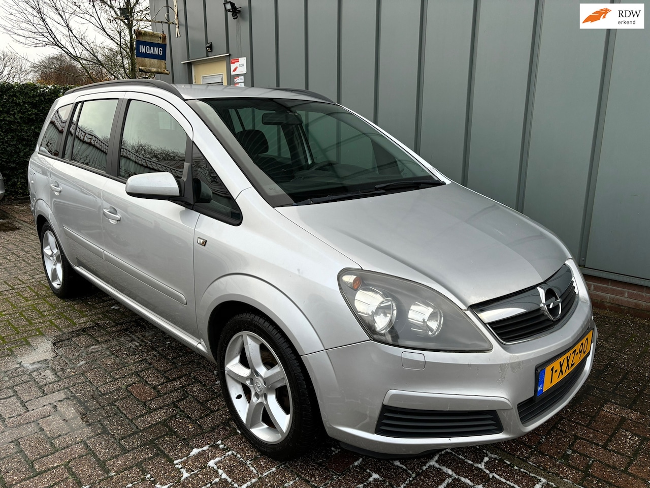 Opel Zafira - 1.8 Essentia NIEUWEAPK//7PERSOONS//CV+AB//ELEC.RAMEN - AutoWereld.nl