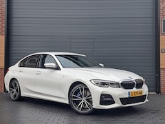 BMW 3-serie - 330e eDrive Edition M-Sport Dealer onderhouden Nederlandse auto 19 inch wielen Stoelverwar