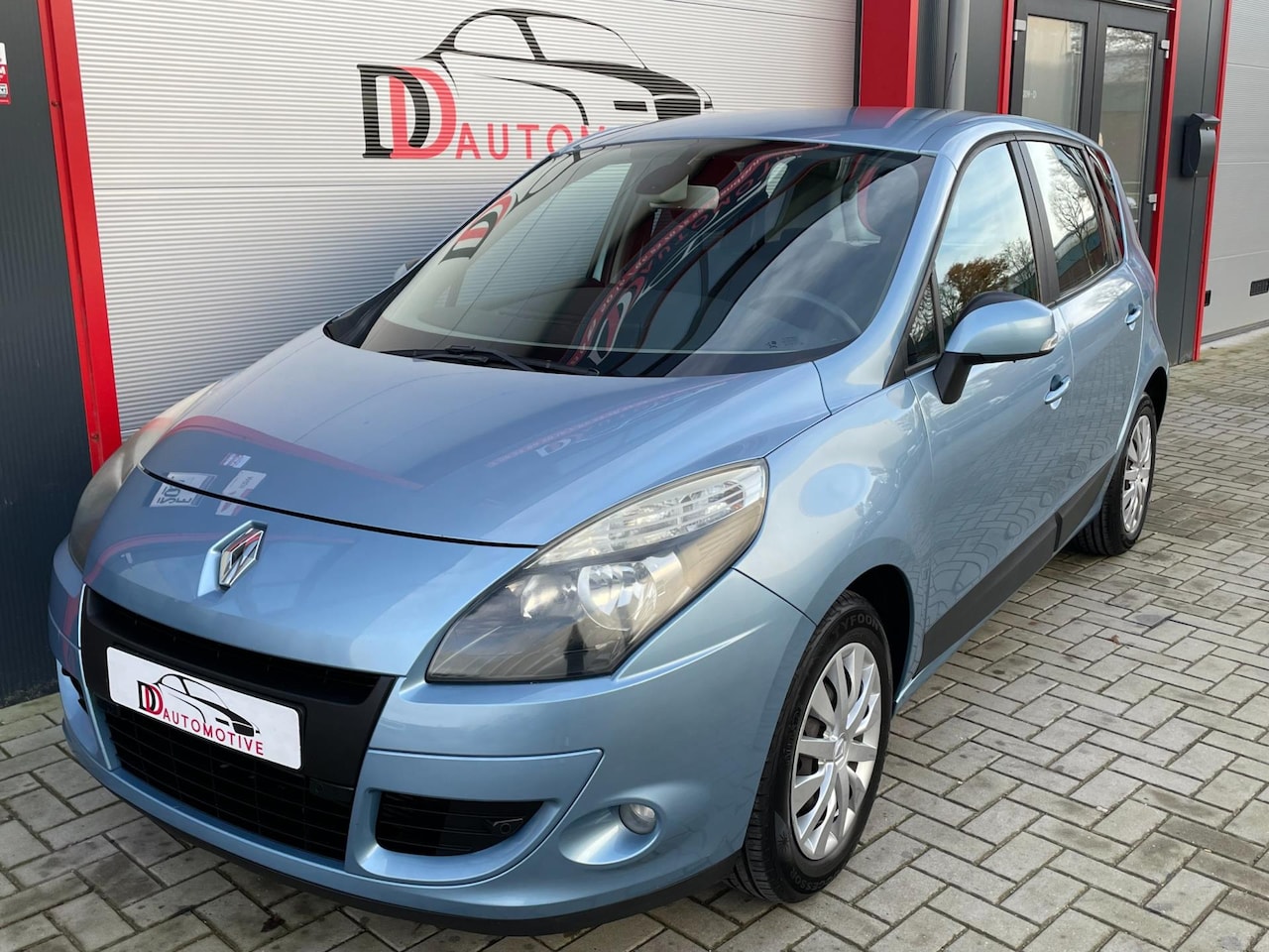 Renault Scénic - 1.5 dCi EURO5/AUTOMAAT/CRUISE/CLIMA/CAMERA/TREKHAAK/PDC - AutoWereld.nl