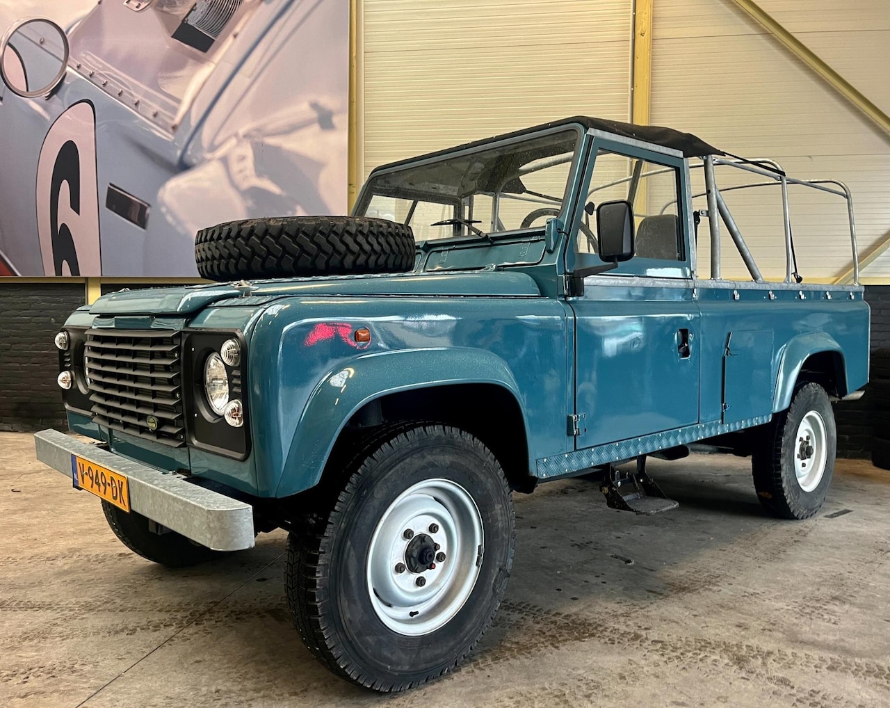 Land Rover Defender 110 - 2.5D 200|CABRIO|RESTO| - AutoWereld.nl