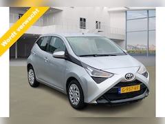 Toyota Aygo - 1.0 VVT-i x-play AUT 1e Eig Camera Carplay VERWACHT