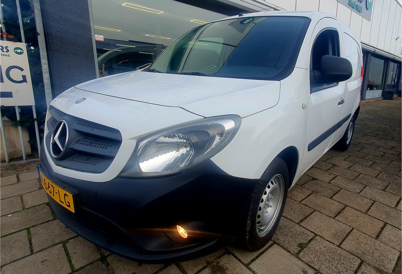 Mercedes-Benz Citan - 109 CDI Blue EFFICIENCY Business Ambition *89.000 Km* Bj.2016 109 CDI Blue EFFICIENCY Busi - AutoWereld.nl