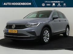 Volkswagen Tiguan - 1.5 TSI Life | Trekhaak | Achteruitrijcamera | Stoel- en stuurwielverwarming | 3-zone airc