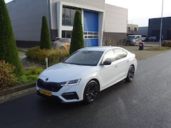 Skoda Octavia - RS iV PHEV | Standkachel | HUD | Canton | 100% Onderhouden