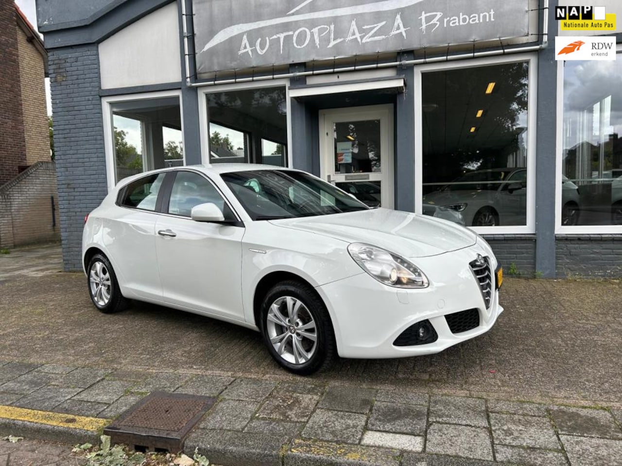 Alfa Romeo Giulietta - 1.4 T Distinctive 1.4 T Distinctive - AutoWereld.nl