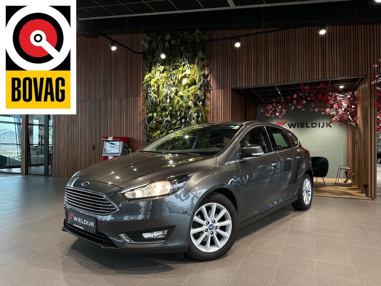 Ford Focus - 1.0 Titanium trekhaak (onderhoudsboekjes aanwezig) - AutoWereld.nl