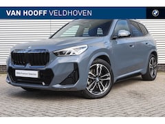 BMW X1 - xDrive25e High Executive M Sport Automaat / Panoramadak / Trekhaak / Sportstoelen / Stoelv