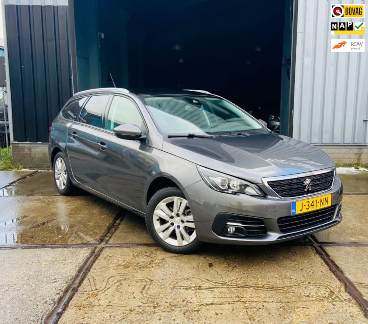 Peugeot 308 SW - 1.2 PureTech Blue Executive (Pano+1de Eigenaar) - AutoWereld.nl