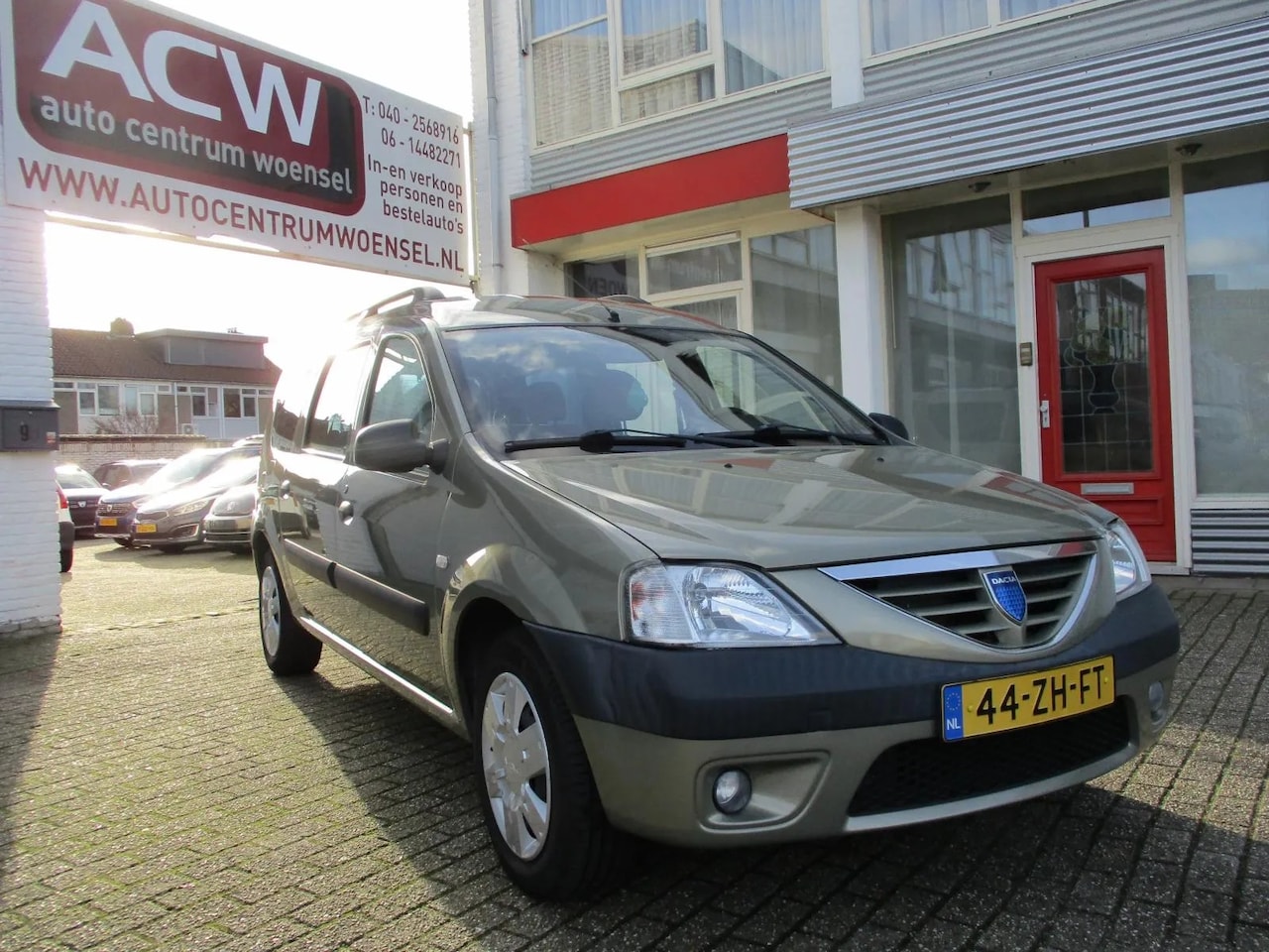 Dacia Logan MCV - 1.6-16V Lauréate 1.6 16V Lauréate - AutoWereld.nl