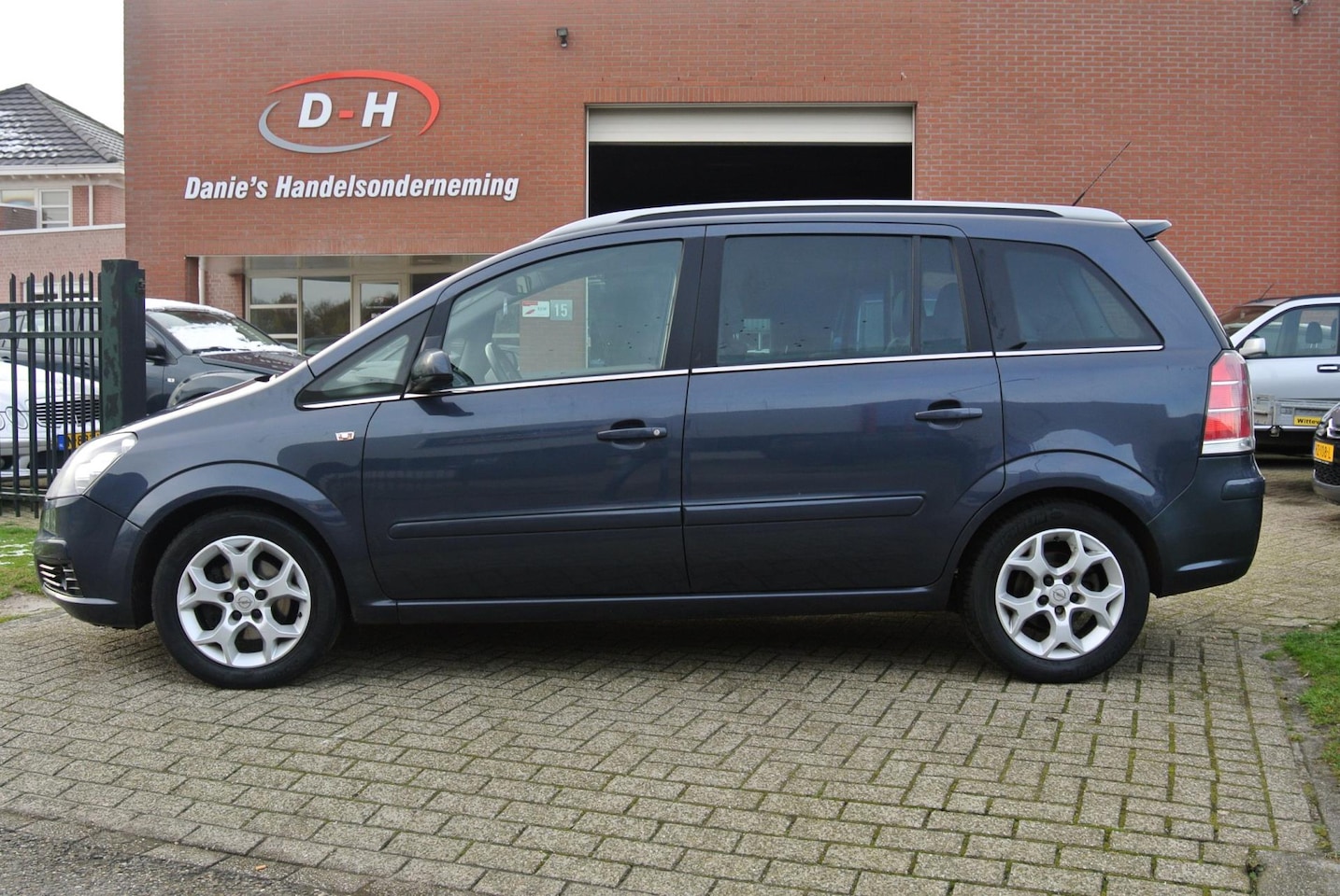 Opel Zafira - 1.8 Cosmo airco inruil mogelijk nap - AutoWereld.nl