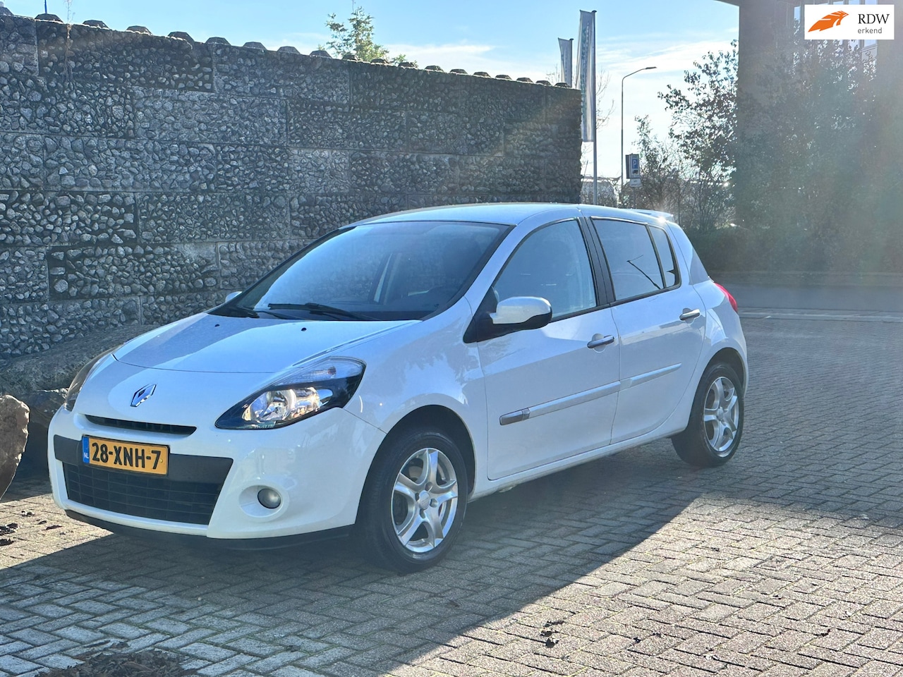 Renault Clio - 1.2 Authentique 1.2 Authentique - AutoWereld.nl