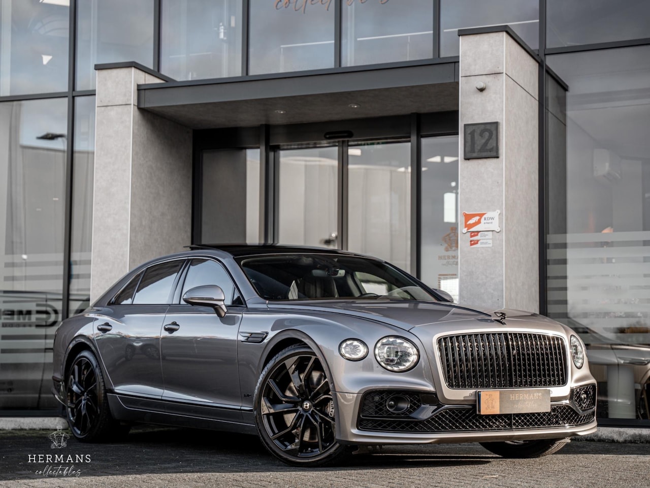 Bentley Flying Spur - 6.0 W12 / Massage / Black Line / Rotating Display - AutoWereld.nl