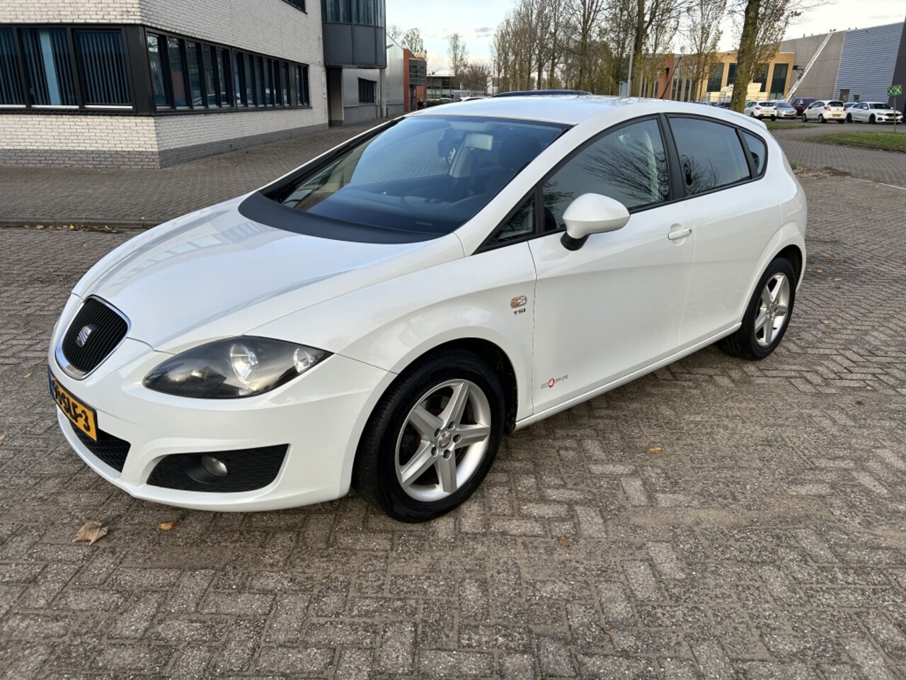 Seat Leon - 1.2 TSI Eco. COPA 105PK nwDISTIBUTIE/CRUISE/TRHK/NAP! - AutoWereld.nl