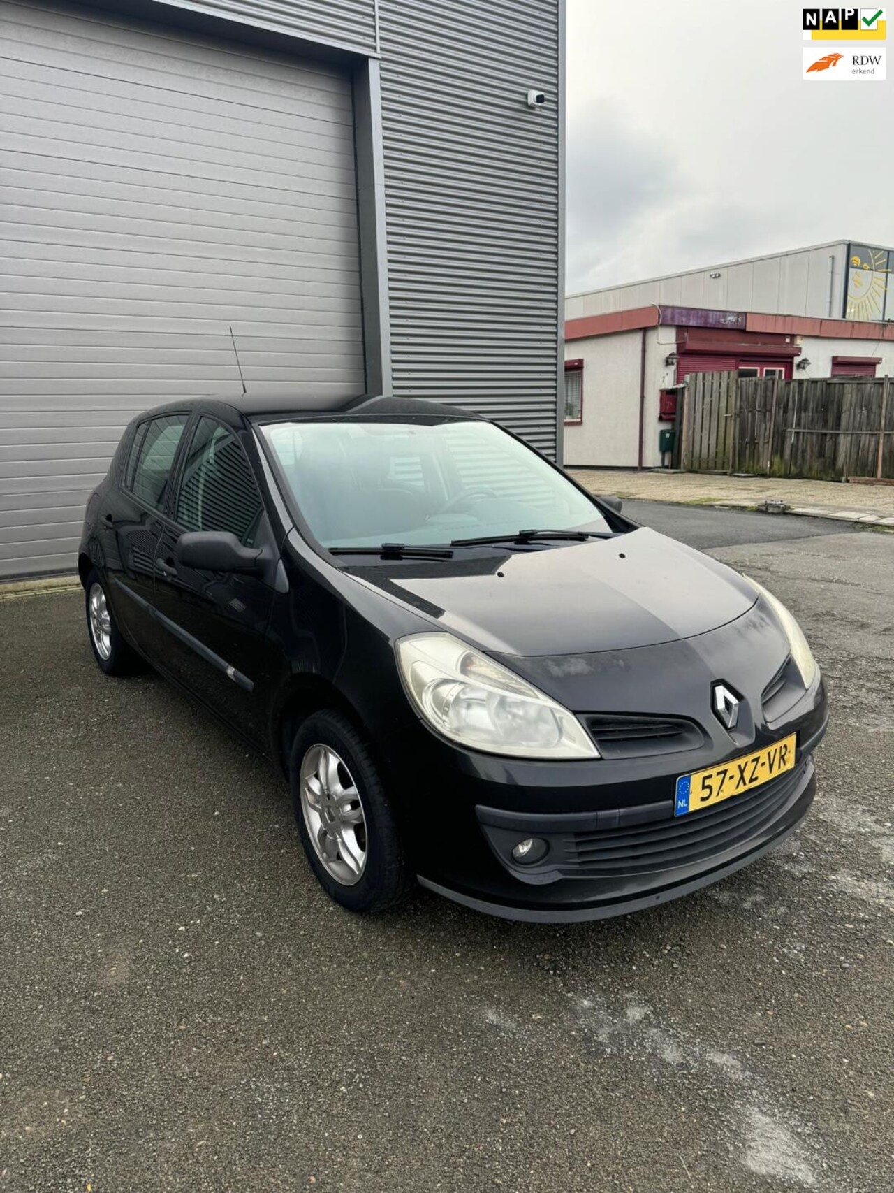 Renault Clio - 1.2 TCE Business Line 1.2 TCE Business Line - AutoWereld.nl