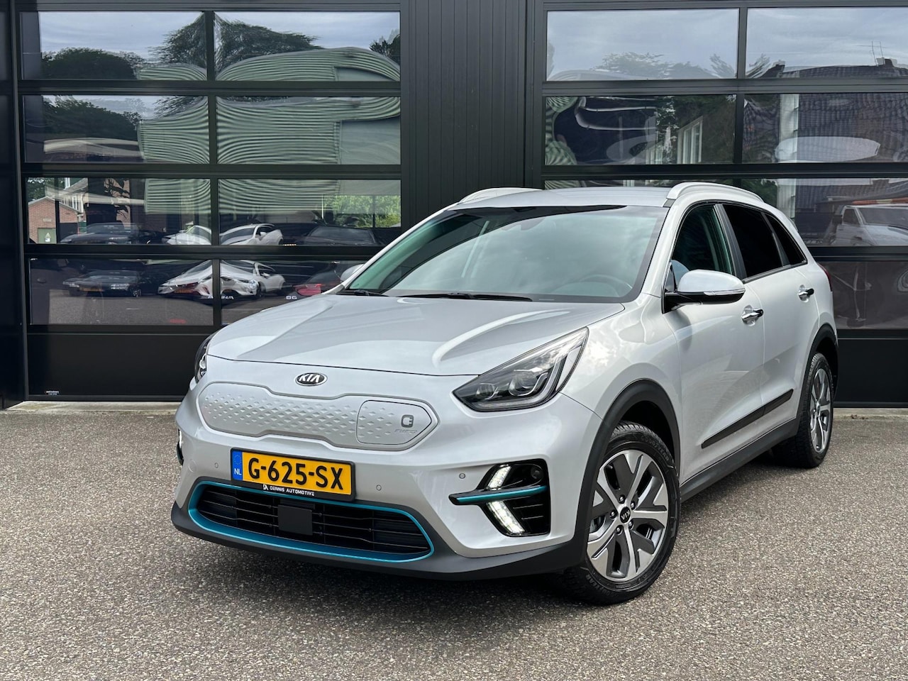 Kia e-Niro - ExecutiveLine 64 kWh Led Leer Navi Camera AdapCruise - AutoWereld.nl