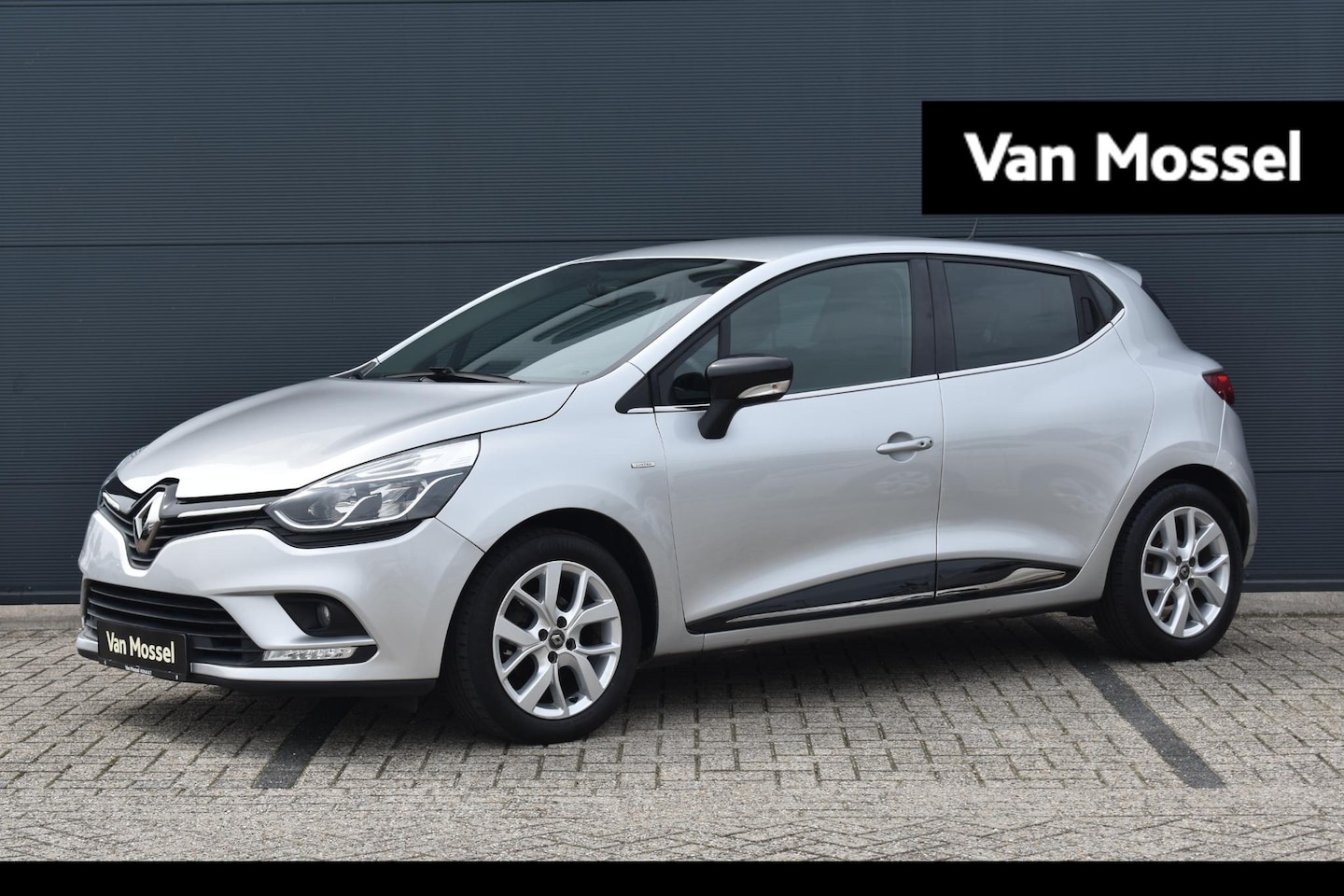 Renault Clio - 0.9 TCe Limited 90pk | Achteruitrijcamera | Navigatie | Parkeersensoren achter | Airco | C - AutoWereld.nl