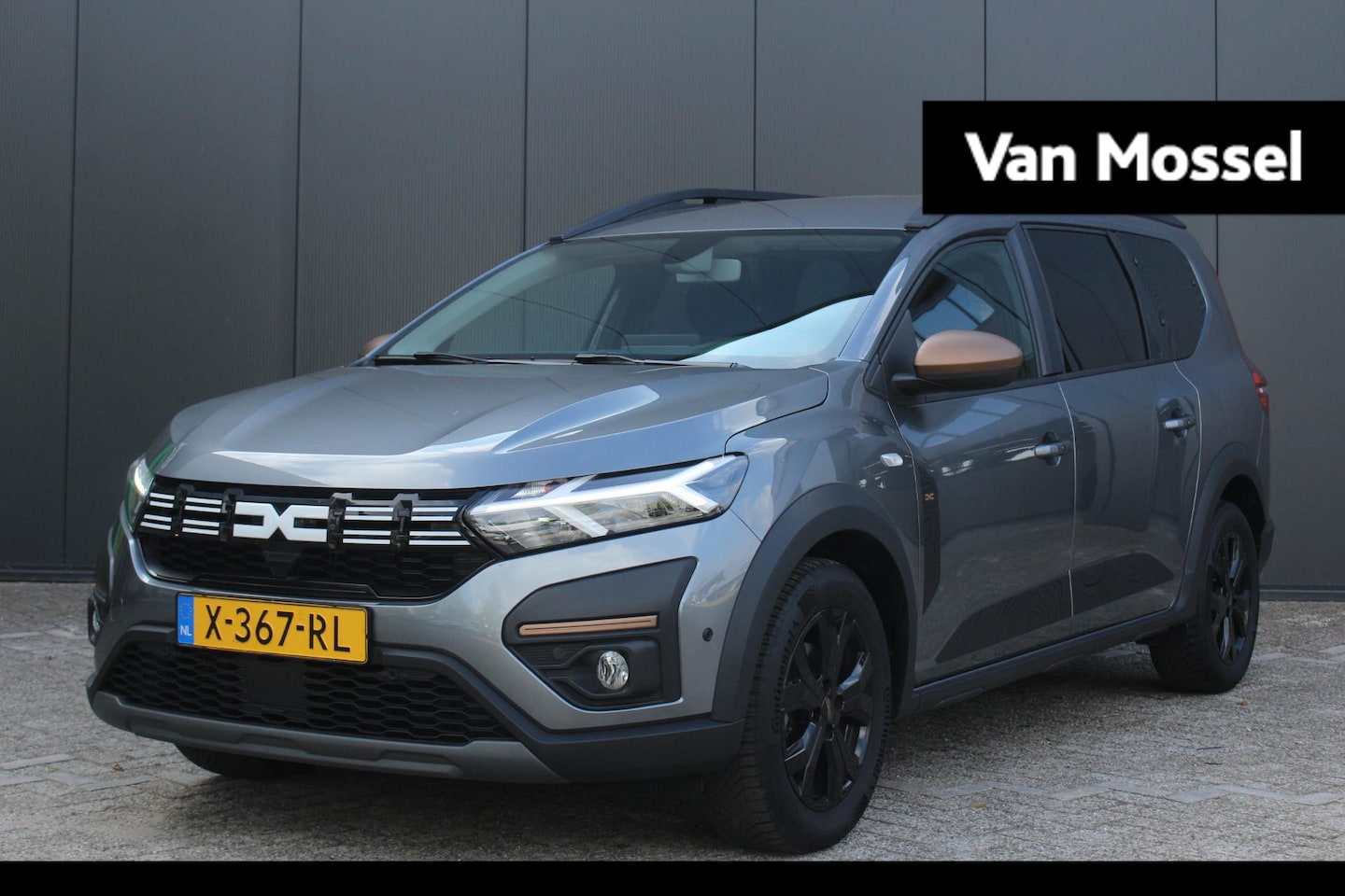 Dacia Jogger - 1.0 TCe 110Pk Extreme 7p. | Navigatie | Apple & Android Carplay | Parkeersensoren & Camera - AutoWereld.nl