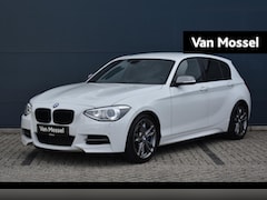 BMW 1-serie - M135i xDrive High Executive 320pk | Harman & Kardon | Navigatie | Stoelverwarming | Leder