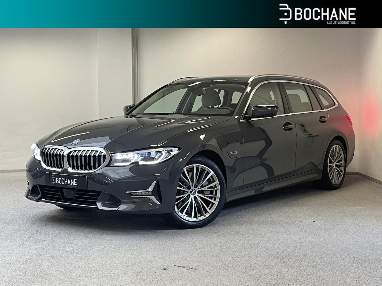 BMW 3-serie Touring - 330e Luxury Line | BEIGE LEDEREN SPORTSTOELEN | CAMERA | LASER LIGHT | ACC | - AutoWereld.nl