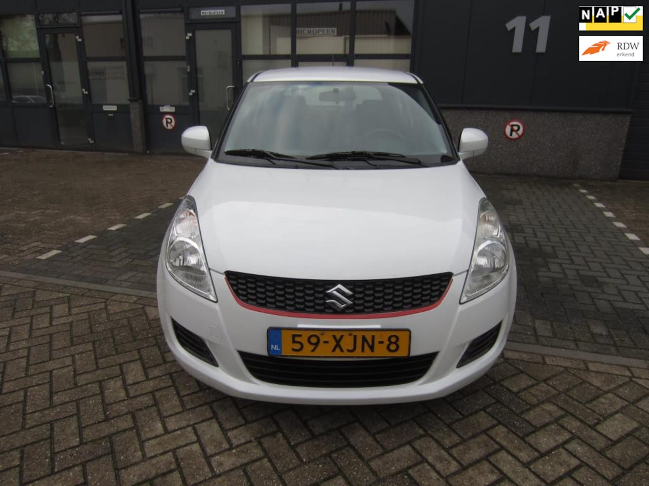 Suzuki Swift - 1.2 Comfort EASSS 2012 Navi NAP! APK! - AutoWereld.nl