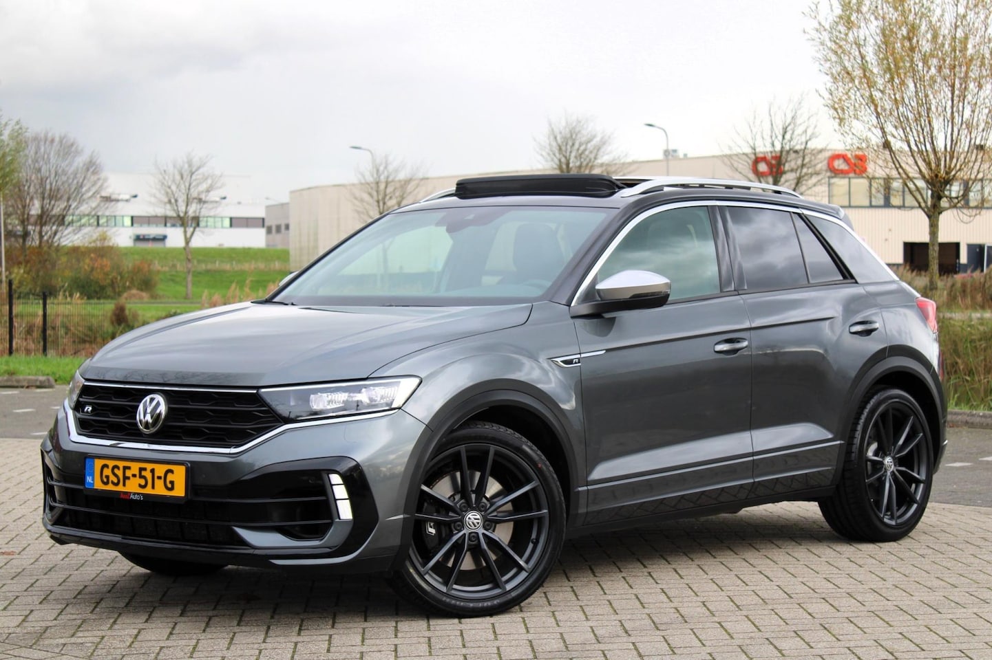 Volkswagen T-Roc - 2.0 TSI 4Motion R l Pano l LED l Keyless - AutoWereld.nl