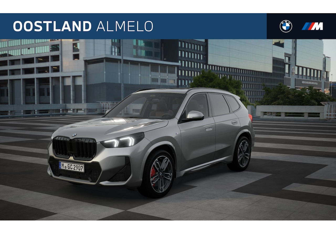 BMW X1 - sDrive20i High Executive M Sport Automaat / Trekhaak / Sportstoelen / Adaptieve LED / M Ad - AutoWereld.nl