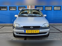 Opel Corsa - 1.2i-16V Sport *airco* trekhaak