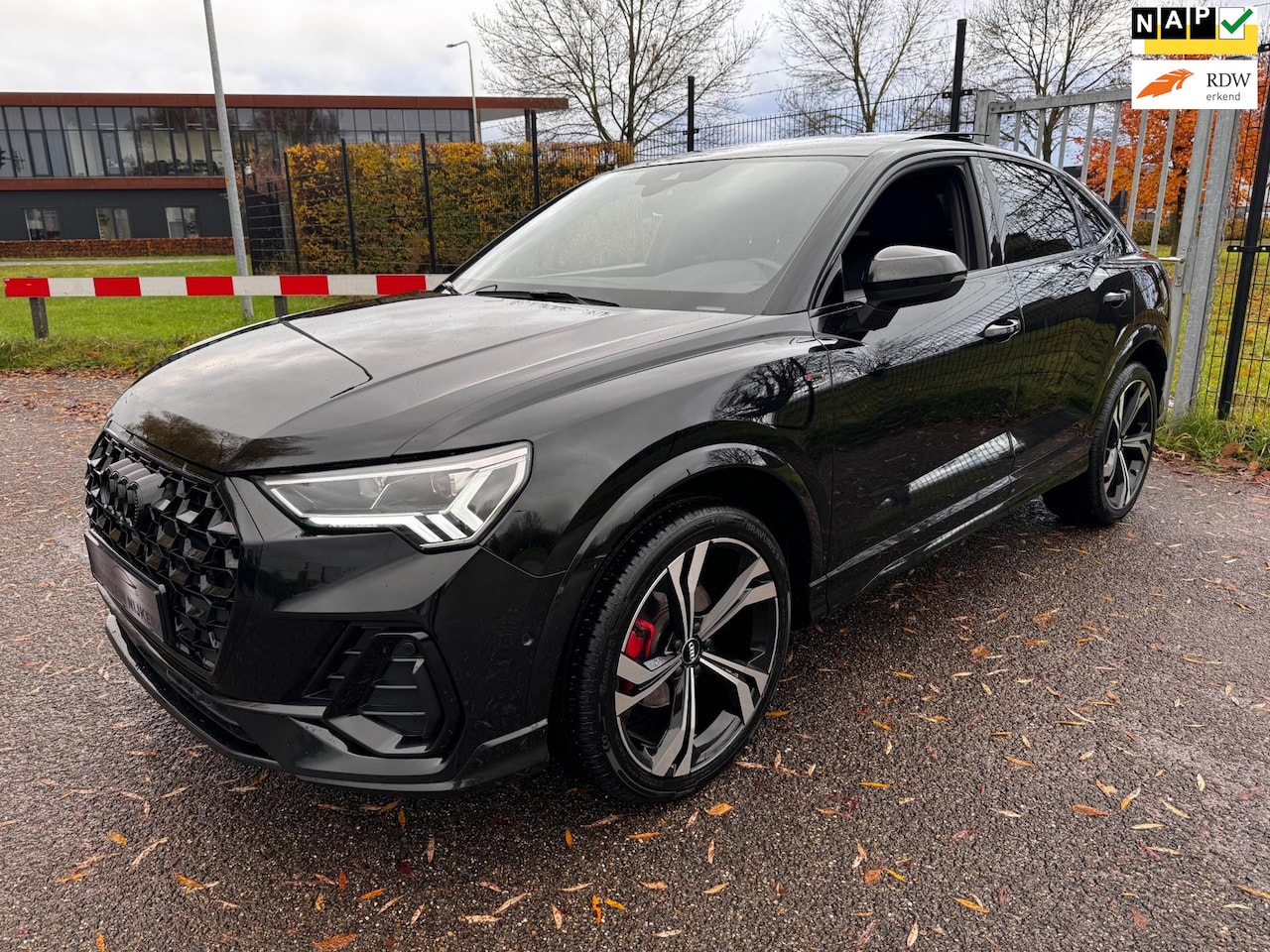 Audi Q3 Sportback - 35 TFSI S-line Pano B&O 360cam 20inch Black optic rsq3 - AutoWereld.nl