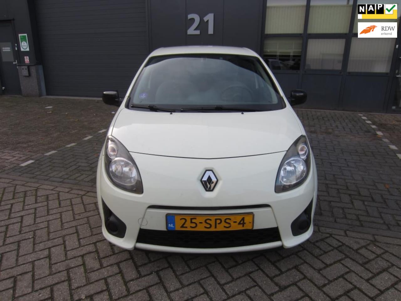 Renault Twingo - 1.2-16V Collection 2011 Airco NAP! APK! - AutoWereld.nl