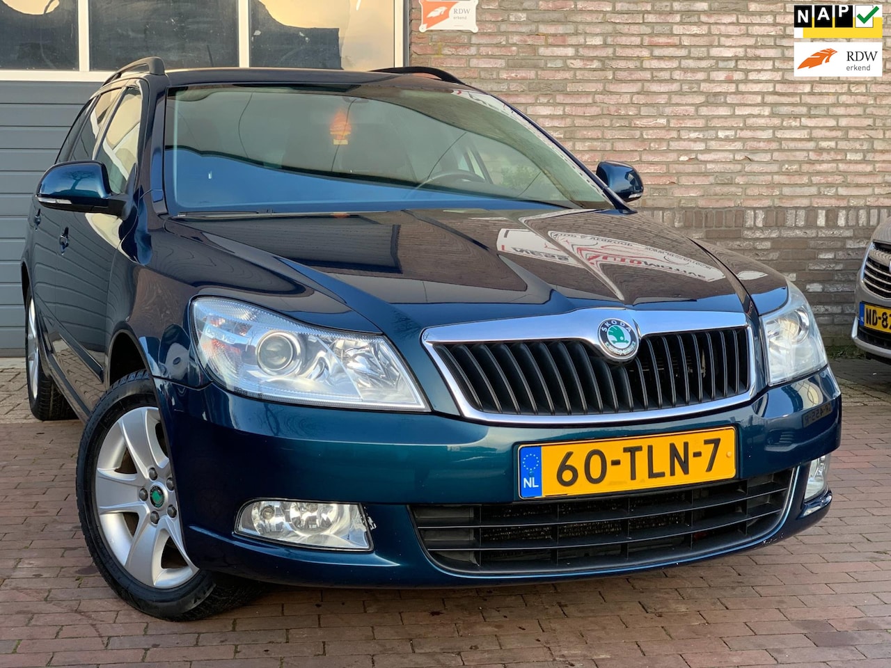 Skoda Octavia Combi - 1.4 TSI Greentech Ambition Business Line 1.4 TSI Greentech Ambition Business Line|Navi - AutoWereld.nl