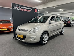 Hyundai i20 - 1.4i DynamicVersion / Automaat