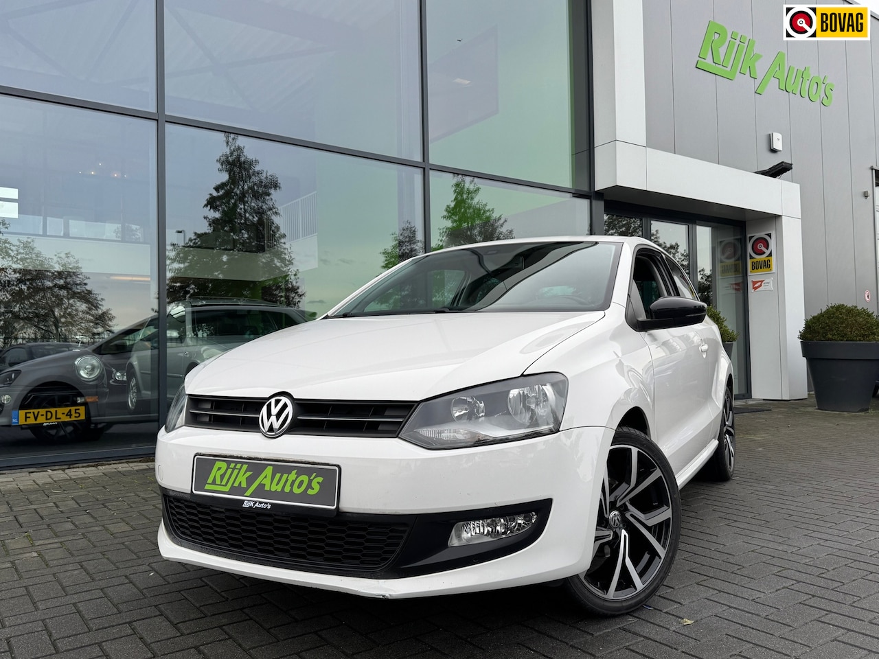 Volkswagen Polo - 1.4 FSI * Black edtion * Cruise Control * Stoelverwarming * - AutoWereld.nl