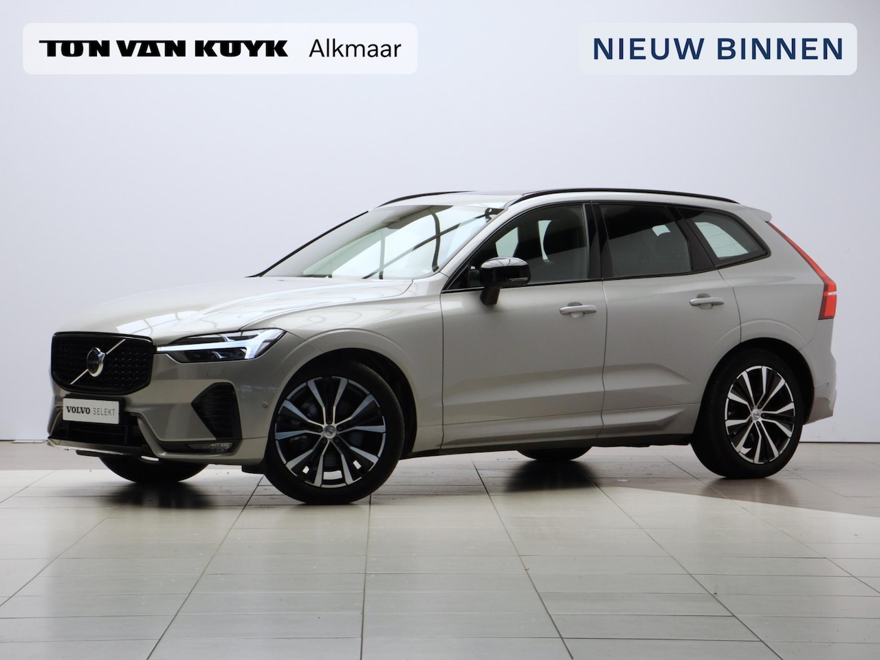 Volvo XC60 - B5 Ultimate Dark / Trekhaak / 360 camera / Bowers & Wilkins / Luchtvering / Elek. verstelb - AutoWereld.nl