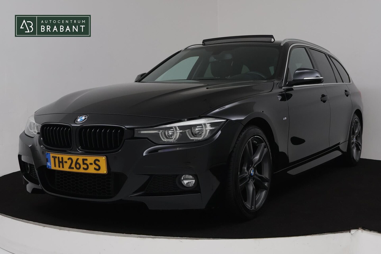 BMW 3-serie Touring - 320i Edition M Sport Shadow High Executive (PANORAMADAK, NAVIGATIE, VIRTUAL, STOELV, LEDER - AutoWereld.nl