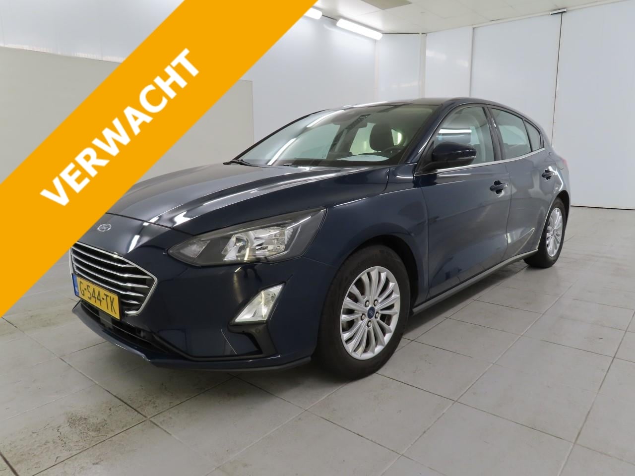 Ford Focus - 1.0 EcoBoost 125pk 6-bak Titanium [ NAVIGATIE+CARPLAY+STOELVERWARMING+PDC+LMV ] - AutoWereld.nl