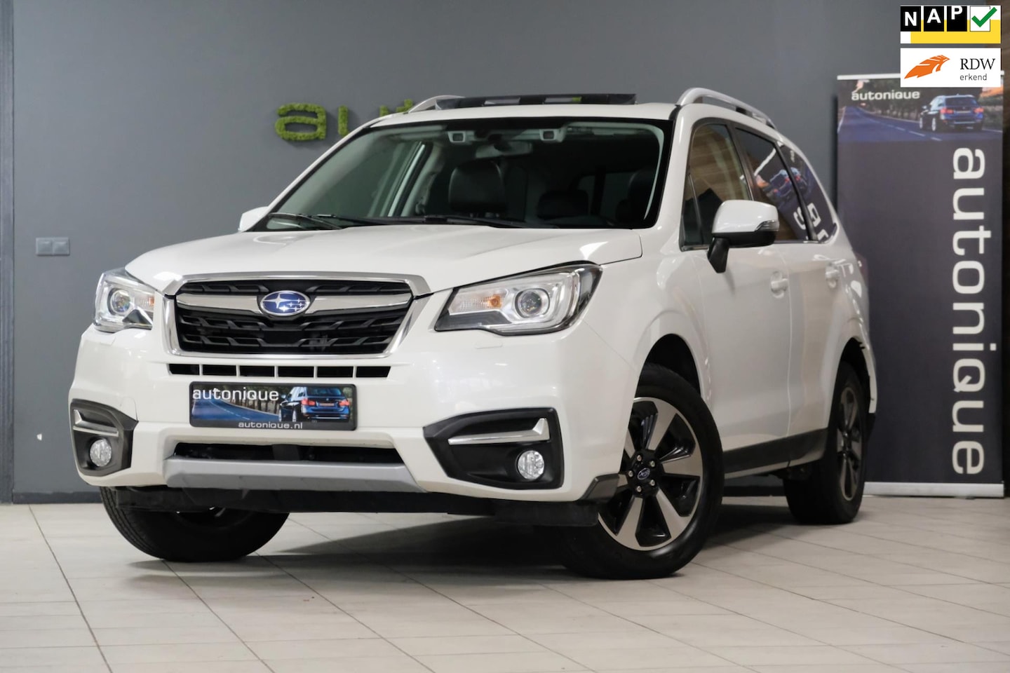 Subaru Forester - 2.0 Luxury AWD/Panodak/Led/Camera/Tr.haak - AutoWereld.nl