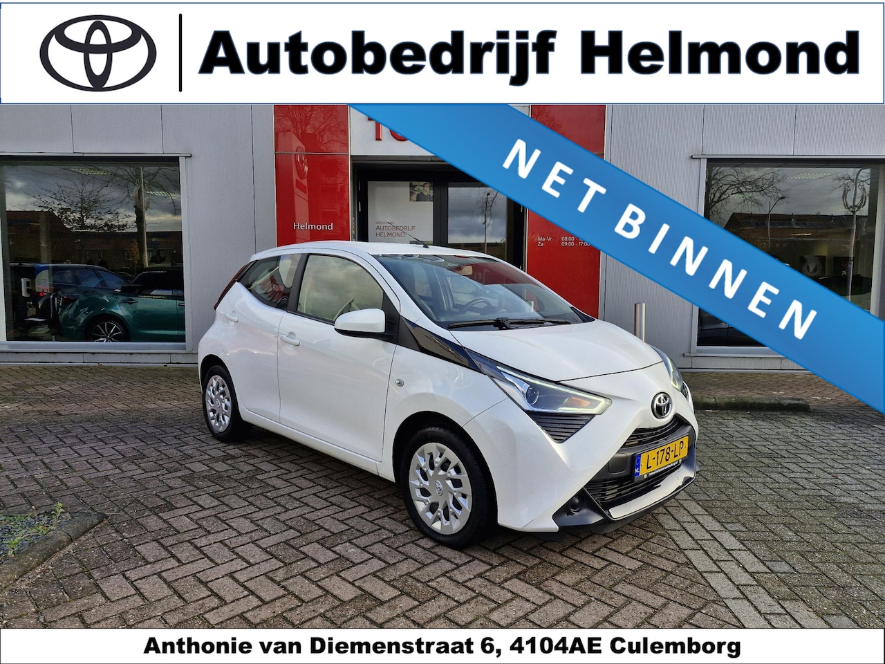 Toyota Aygo - 1.0 VVT-i x-play Automaat, Nederlandse auto - AutoWereld.nl