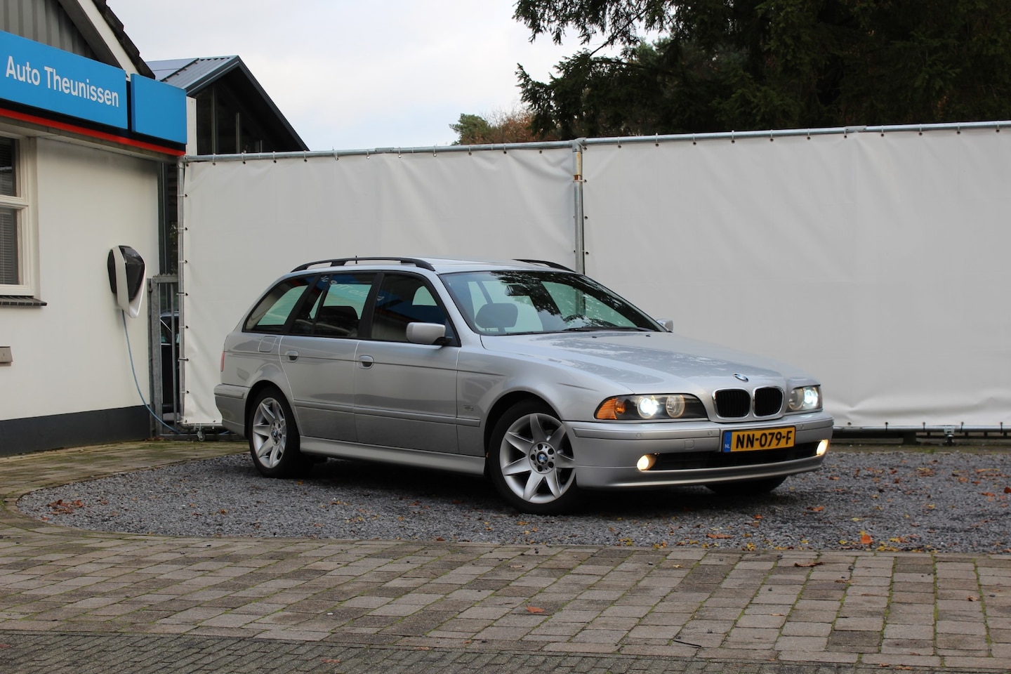 BMW 5-serie Touring - 520 AUT Executive | Leer | Dak | Xenon - AutoWereld.nl