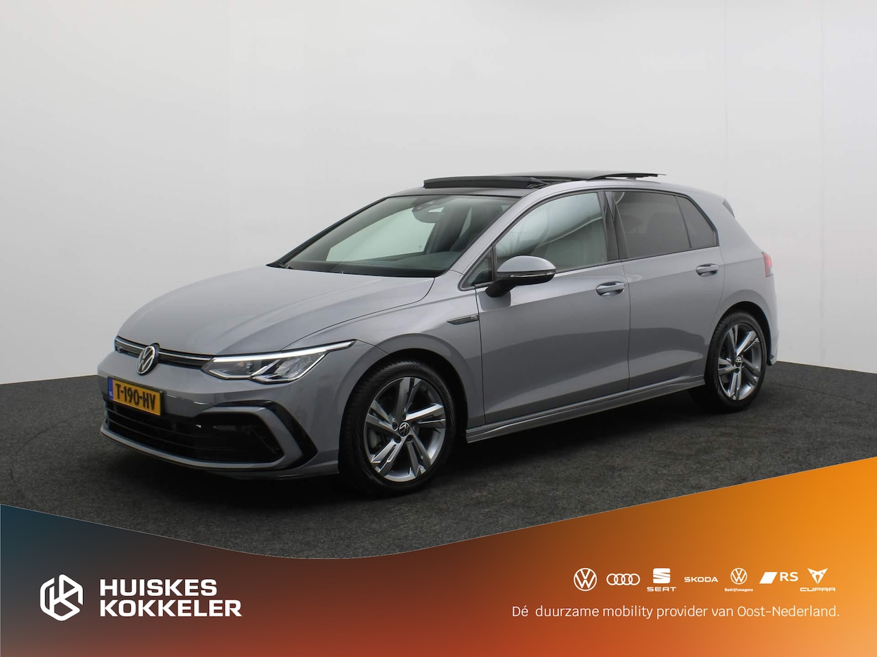 Volkswagen Golf - R-Line Business 1.5 eTSI 130pk DSG Automaat Panoramadak, Adaptive cruise control, Navigati - AutoWereld.nl