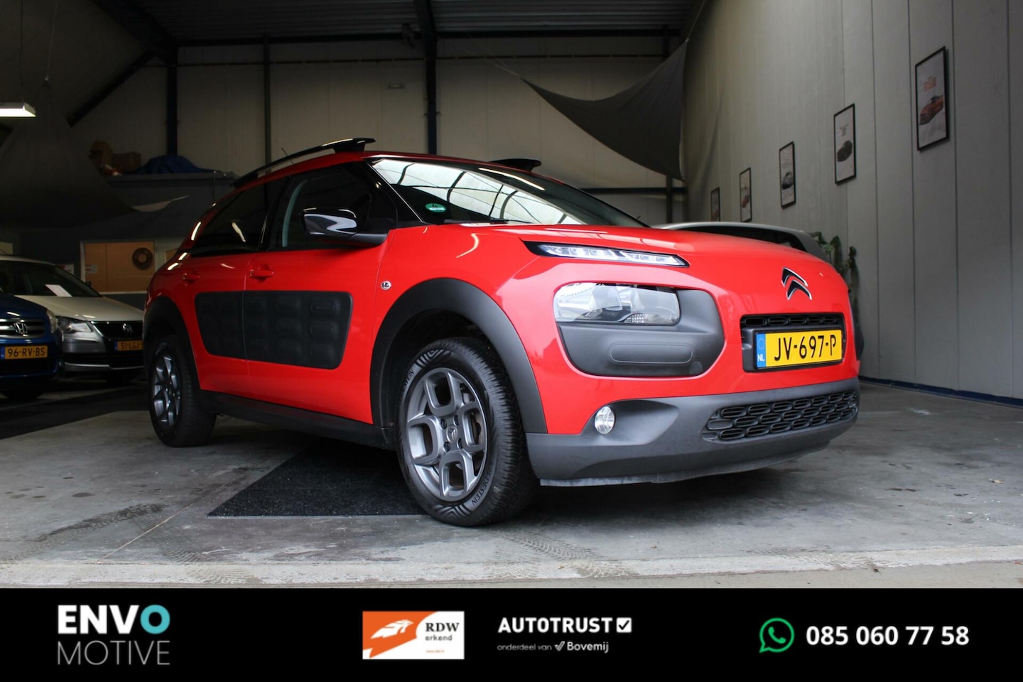 Citroën C4 Cactus - 1.2 PureTech Shine | Clima | Navi | LMV - AutoWereld.nl