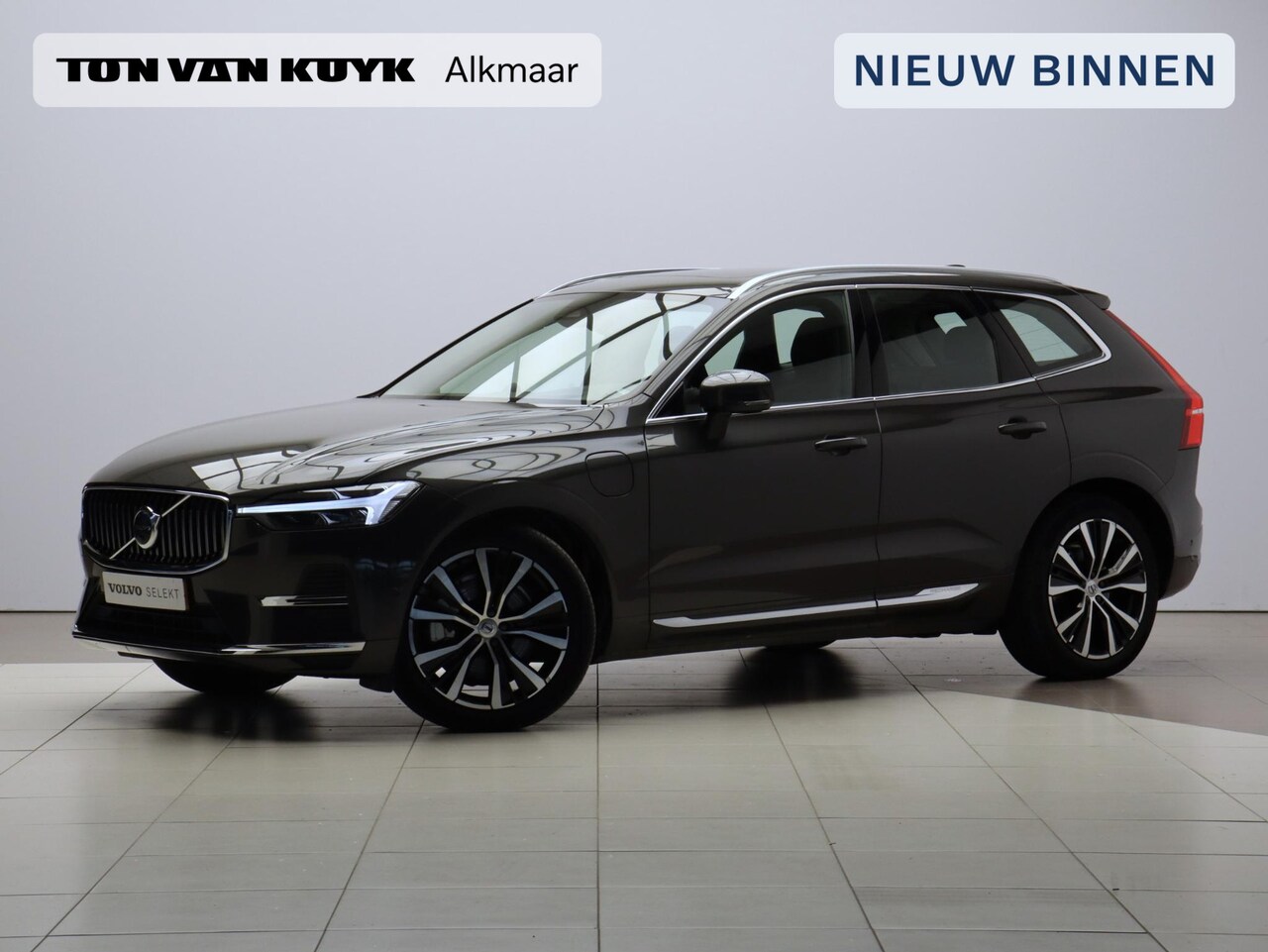 Volvo XC60 - 2.0 Recharge T6 AWD Ultimate Bright / Trekhaak / 360 camera / Luchtvering / B&W audio / St - AutoWereld.nl