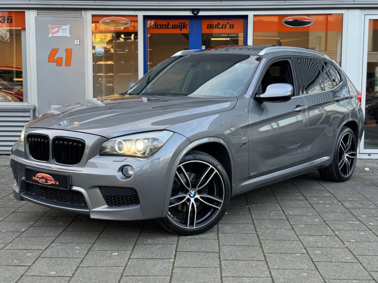 BMW X1 - SDrive20i M-Sport Automaat Panorama Navigatie Alcantara Xenon NL-Geleverd - AutoWereld.nl