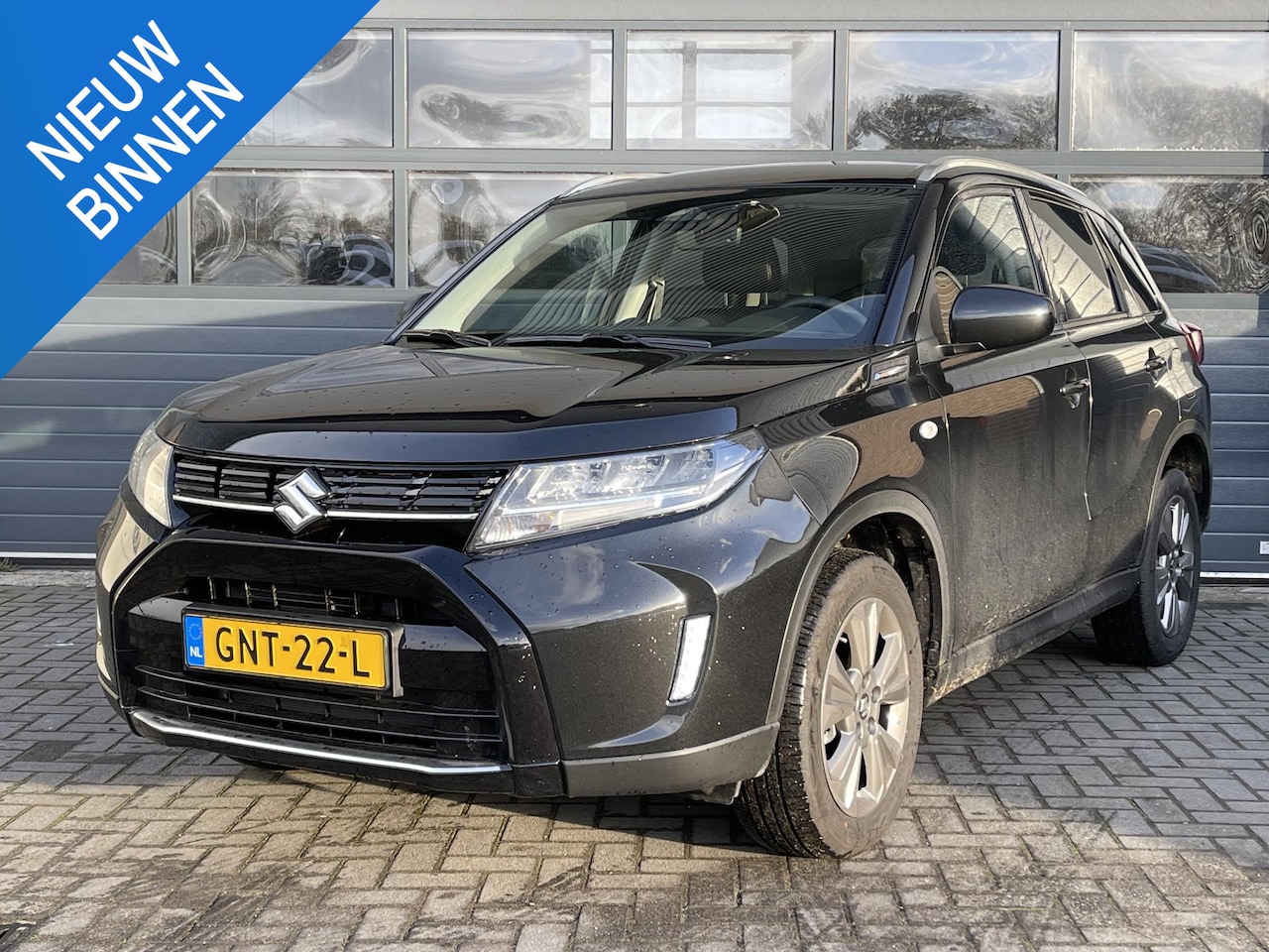 Suzuki Vitara - 1.5 HYBRID SELECT I APPLE/ANDROID I NAVIGATIE I PARKEERCAMERA I CLIMATE CONTROL I CRUISE C - AutoWereld.nl