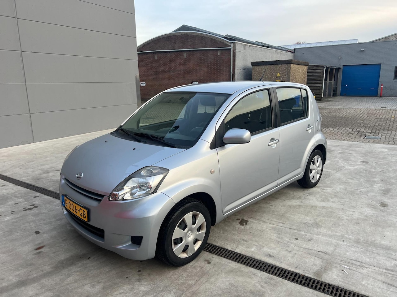 Daihatsu Sirion 2 - 1.0-12V Slim airco - AutoWereld.nl