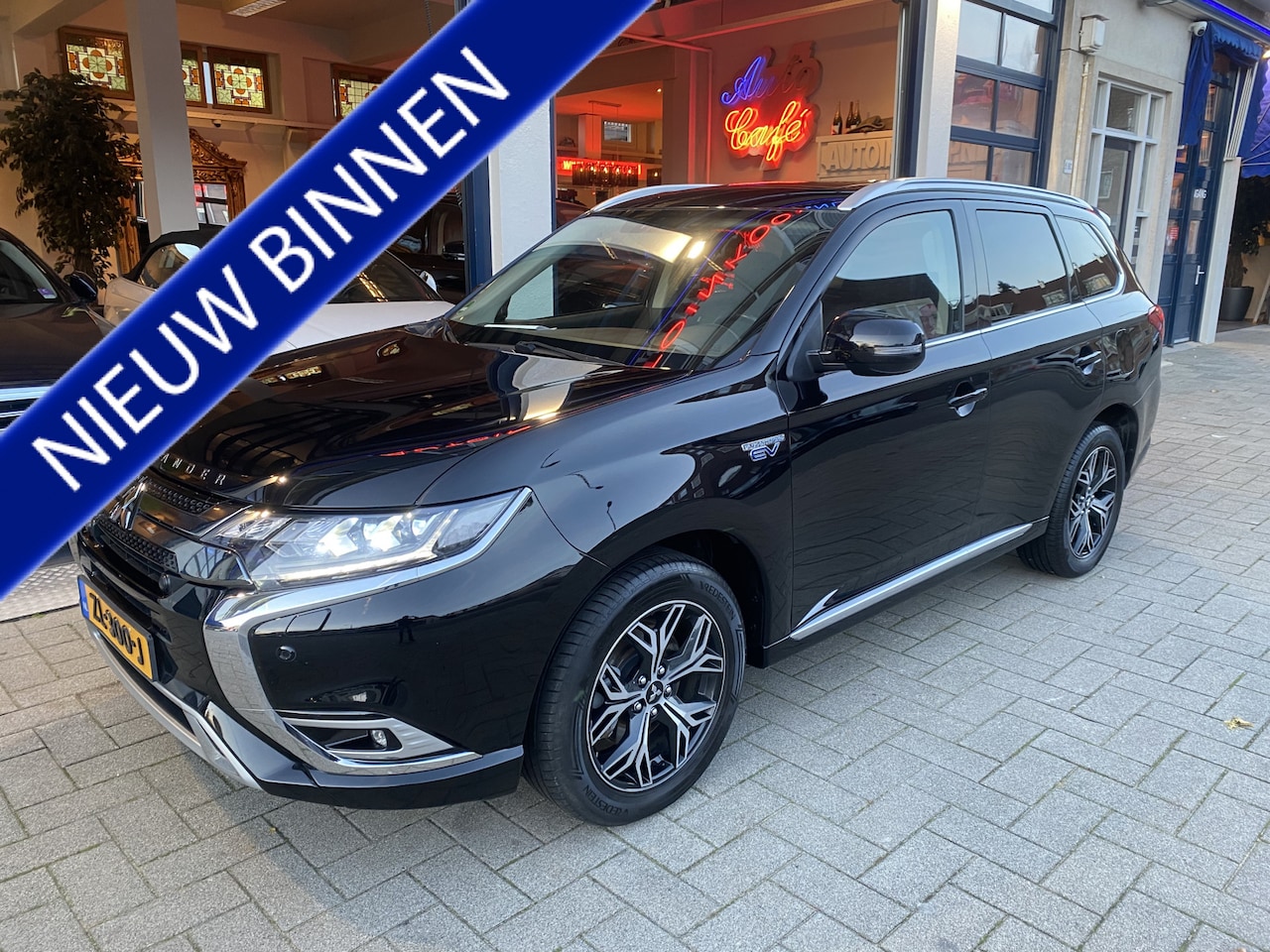 Mitsubishi Outlander - 2.4 PHEV Intense+ FULL OPTIONS - AutoWereld.nl