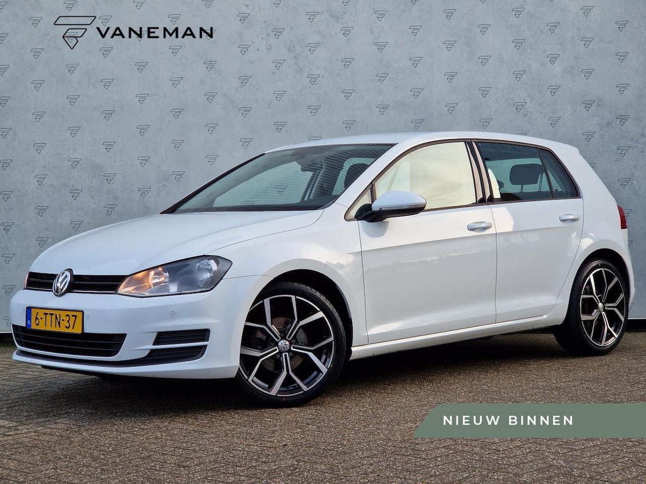 Volkswagen Golf - 1.2 TSI Comfortline | Climate | Navi | Cruise | Parkeersensoren | Lichtsensor | - AutoWereld.nl