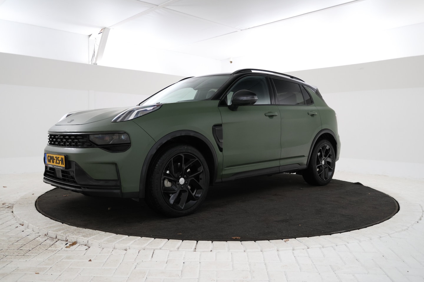 Lynk & Co 01 - 1.5 Volleder, donkere hemel, Carwrap etc. - AutoWereld.nl